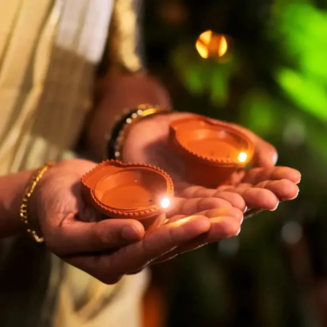 LED Water Sensor Diyas – Plastic Floating Diyas with Ambient Lights